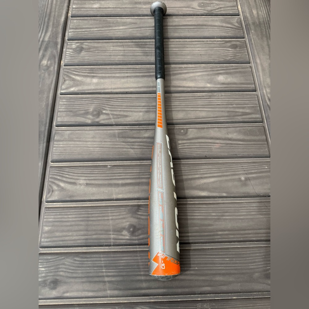 Easton Magnum Youth Baseball Bat - 2.25" Barrel 27" 17oz Aircraft Alloy YB13MG
